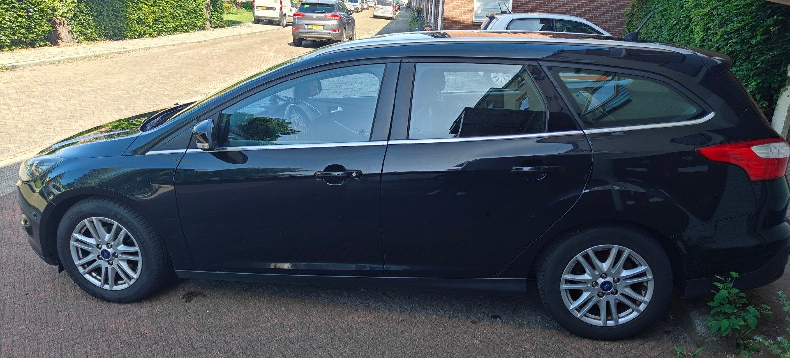Ford Focus 1.0 Ecoboost 74KW Wagon 2014 Zwart, Auto's, 100 pk, Zwart, Origineel Nederlands, Handgeschakeld