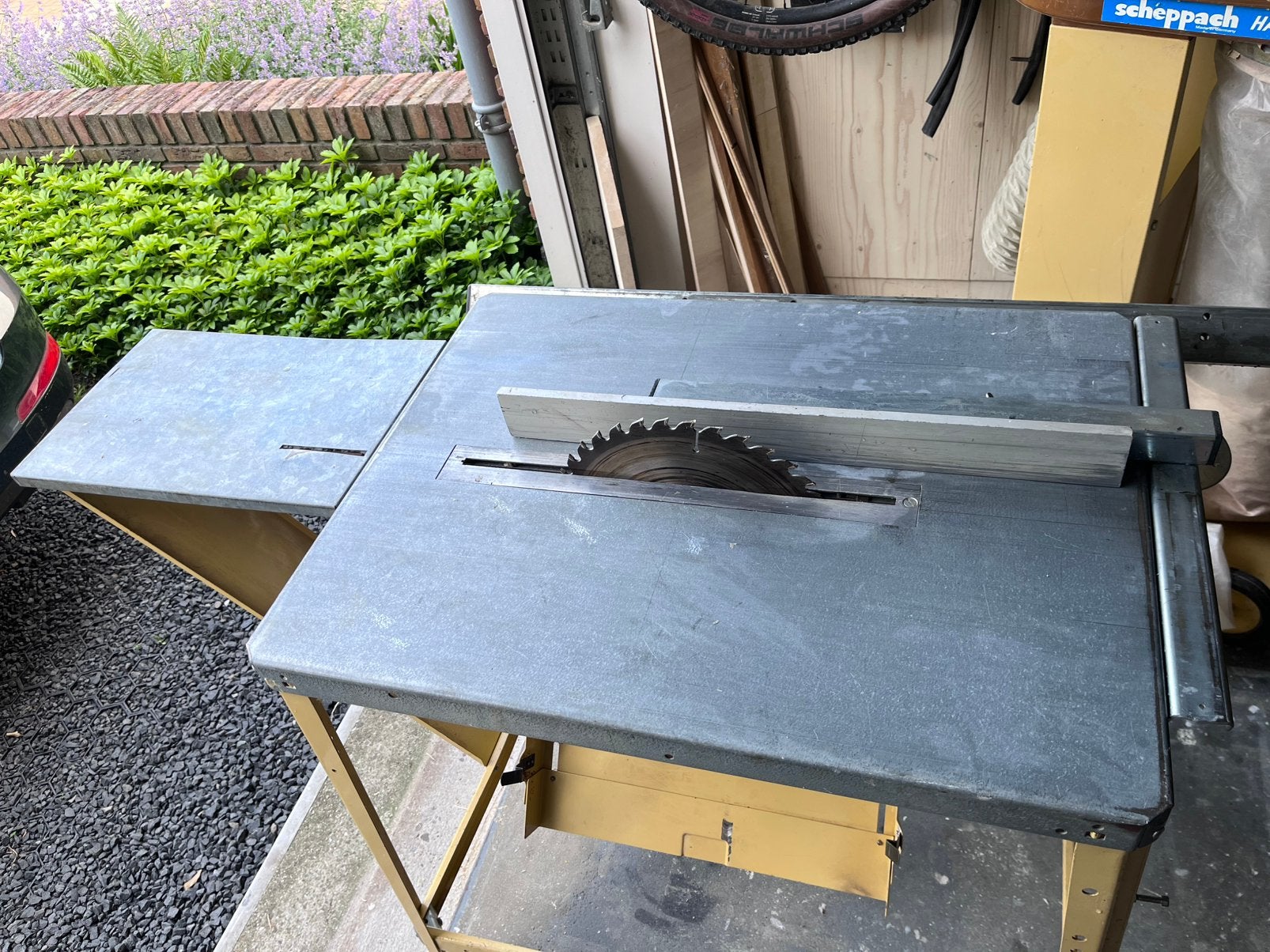 Scheppach TKU zaagtafel, Doe-het-zelf en Verbouw, Gereedschap | Zaagmachines, Zo goed als nieuw, Cirkelzaag, 1200 watt of meer