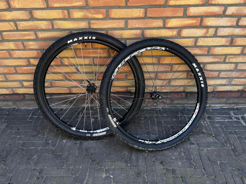 MAXXIS banden 29 inch, Fietsen en Brommers, Fietsonderdelen, Band, Ophalen of Verzenden, Zo goed als nieuw, Mountainbike