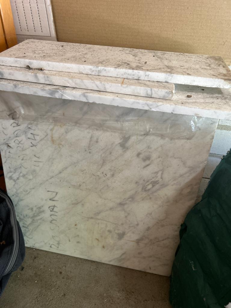 14 carrara marmeren tegels 40x40, Ophalen, 40 tot 60 cm, Gebruikt, Minder dan 5 m²