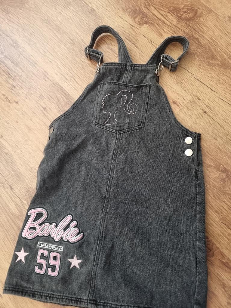 Barbie Denim Jurk Salopette - Maat 122 (6-7 jaar), Ophalen of Verzenden, Gebruikt, Barbie, Meisje