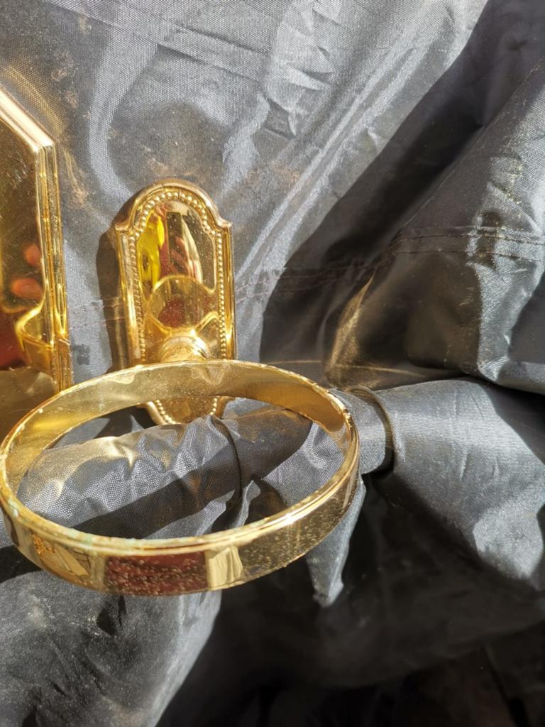 Zeer luxe vergulde badkameraccessoires merk Jado, Verzenden