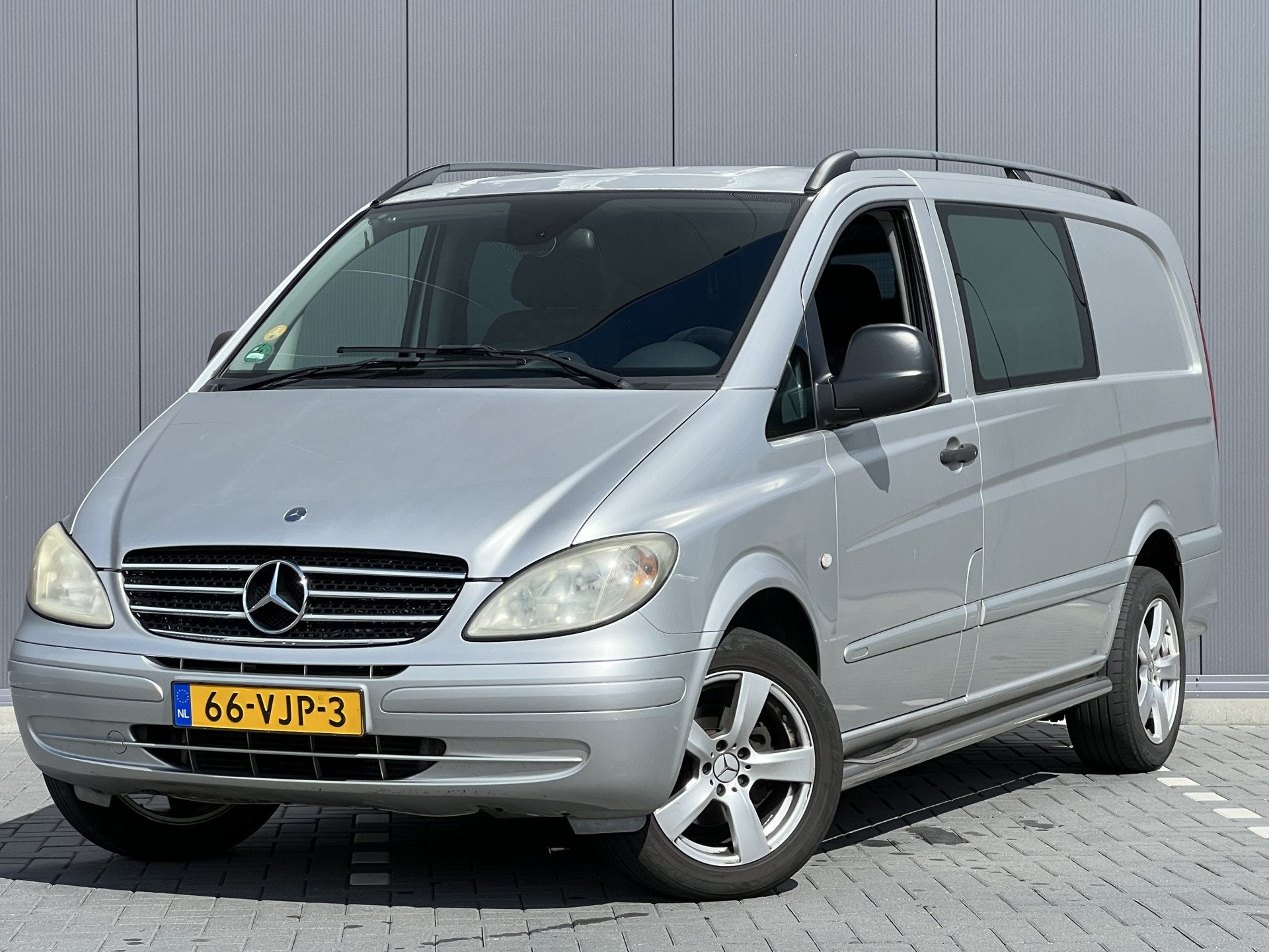 Mercedes-Benz Vito 109 CDI 320 Lang DC Amigo luxe | 5 Persoo, Gebruikt, Zwart, 4 cilinders, Bedrijf