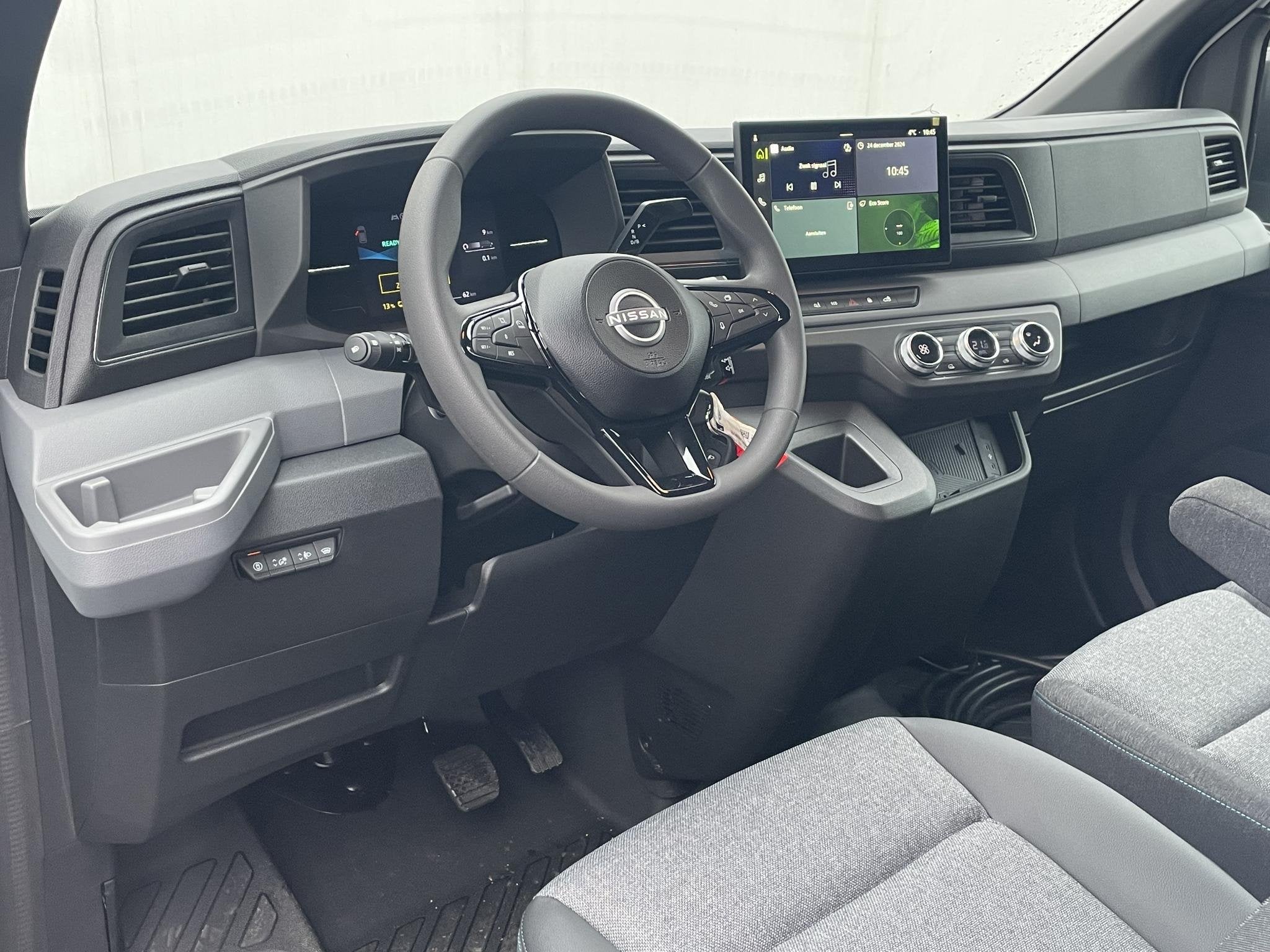Nissan Interstar -e L2H2 Limited 87 kWh / Apple Carplay-Andr, Auto's, Zwart, 143 pk, Leder en Stof, Wit