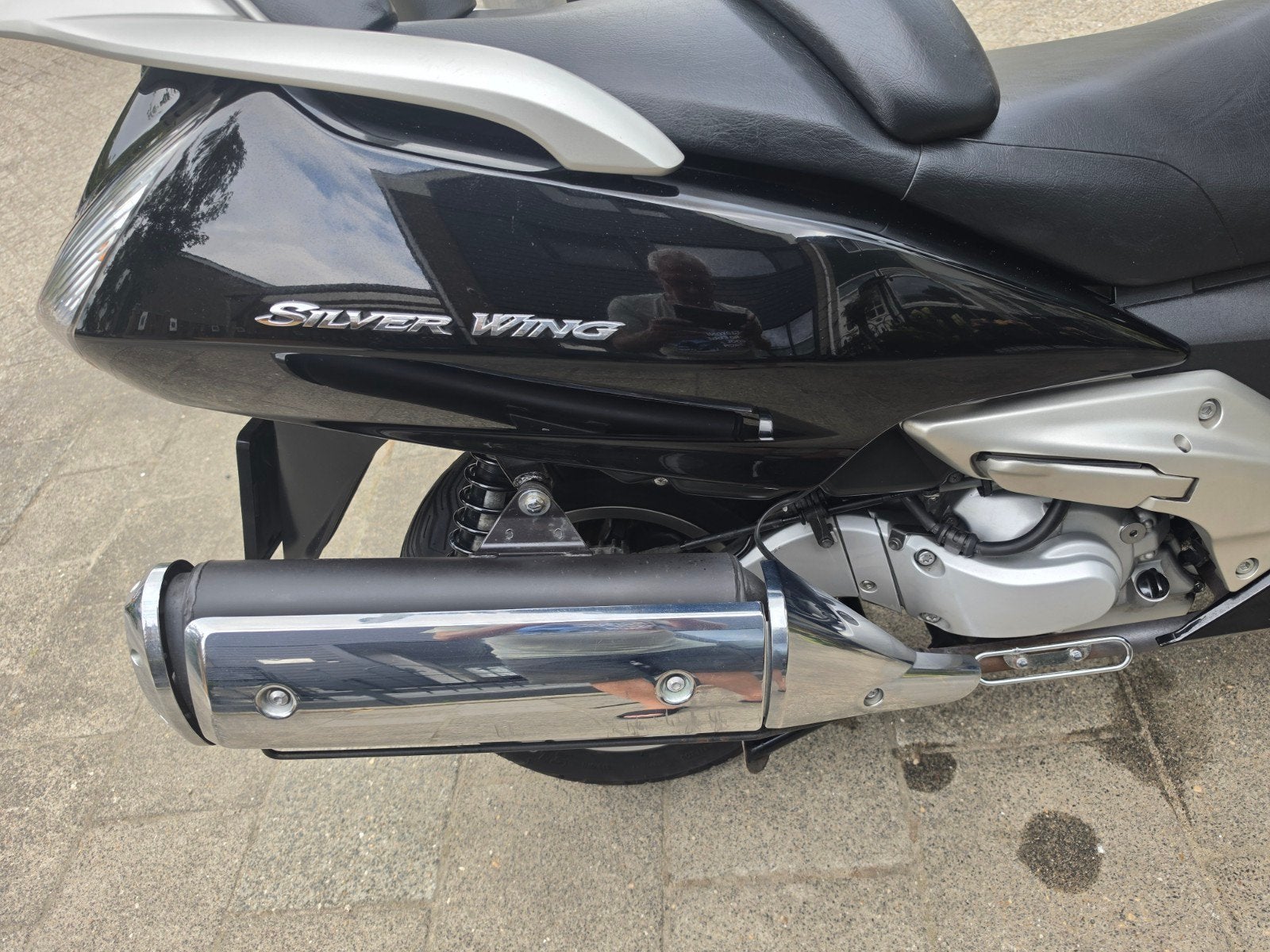 gevraagd gezocht  sport uitlaat honda zilverwing, Motoren, Ophalen of Verzenden