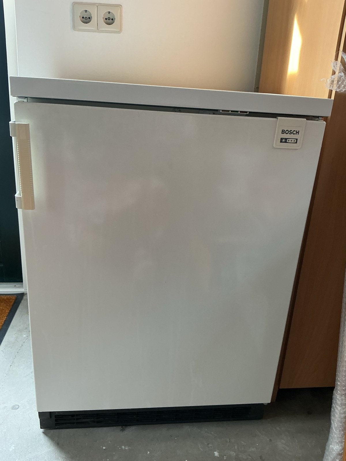 Bosch Vrieskast met 3 laden - Compact en Efficiënt, Gebruikt, Minder dan 60 cm, Vrijstaand, Ophalen
