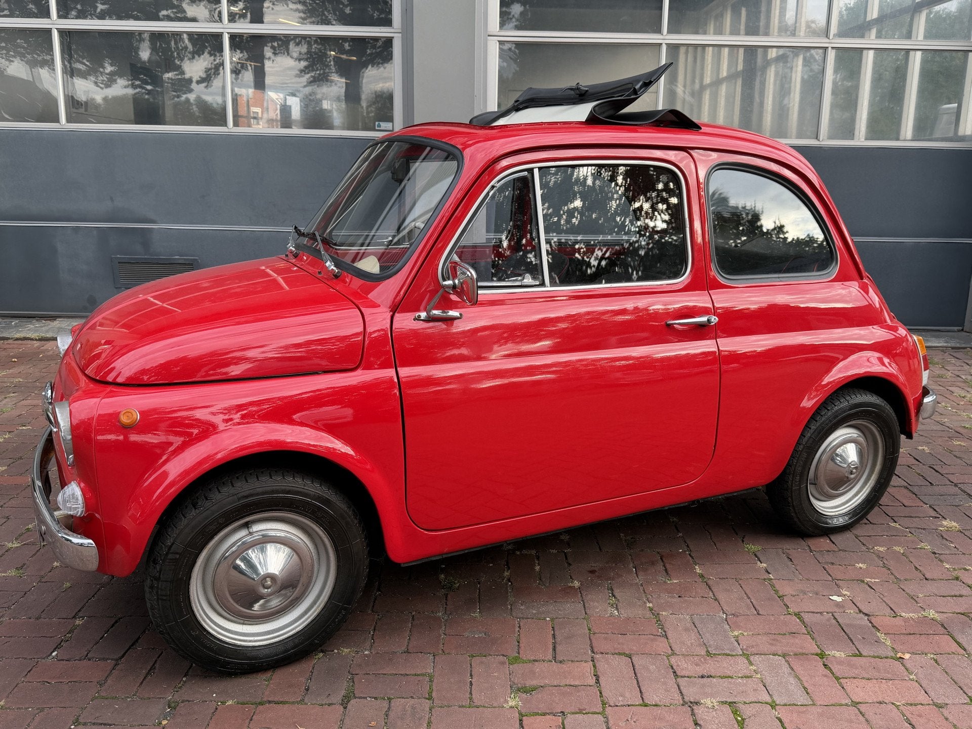 Fiat 500 500 F uit 1971 is een echte klassieker en een heerl, Auto's, Lederen bekleding, Dealer onderhouden, Achterwielaandrijving