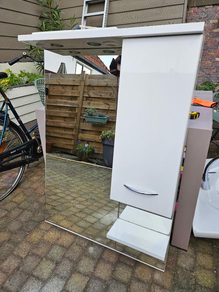 Spiegelkast met verlichting en stopcontact, Huis en Inrichting, Ophalen, 100 tot 150 cm, 50 tot 100 cm, Minder dan 25 cm