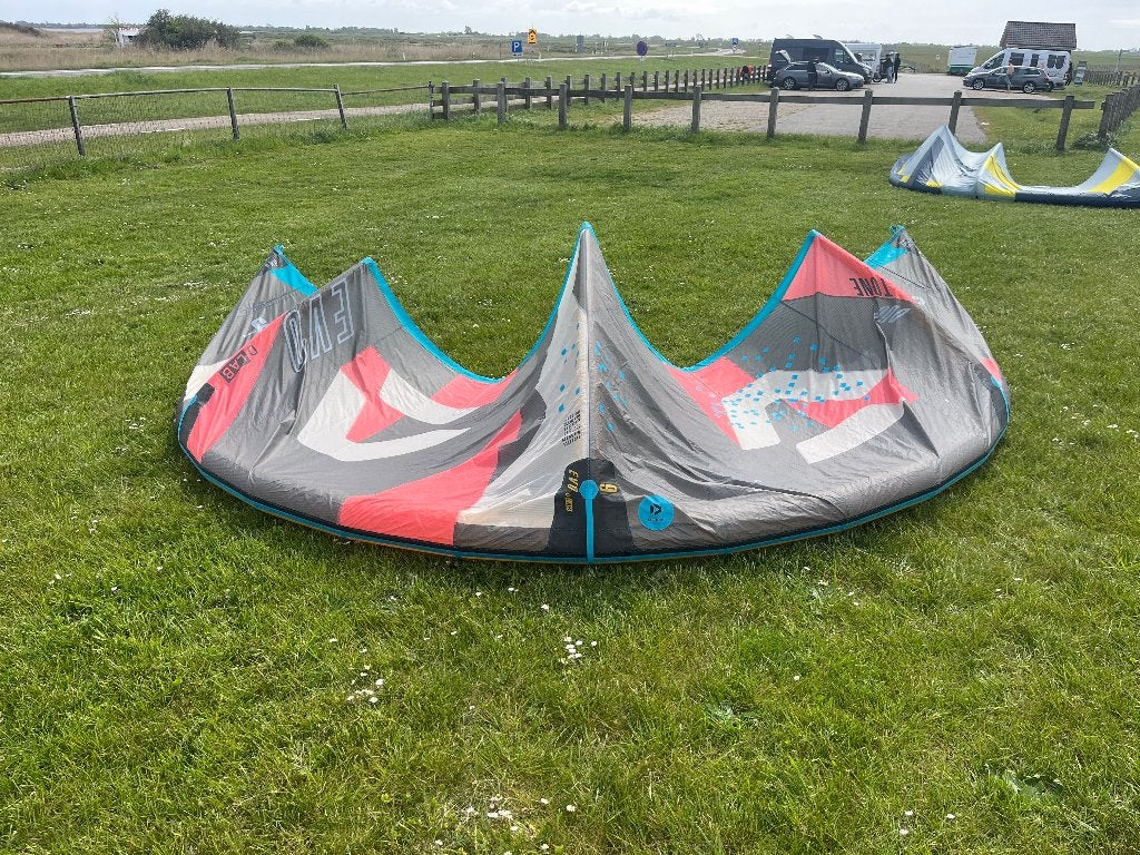 Duotone Evo/Dlab 9m, 10m 2024, 9 m², Geen board, Ophalen of Verzenden, Zo goed als nieuw