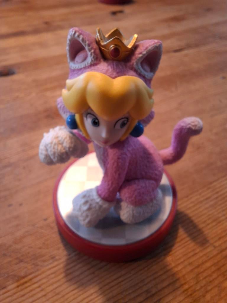 Amiibo Cat Peach - Super Mario 3D World, Avontuur en Actie, Ophalen of Verzenden, Zo goed als nieuw, 3 spelers of meer