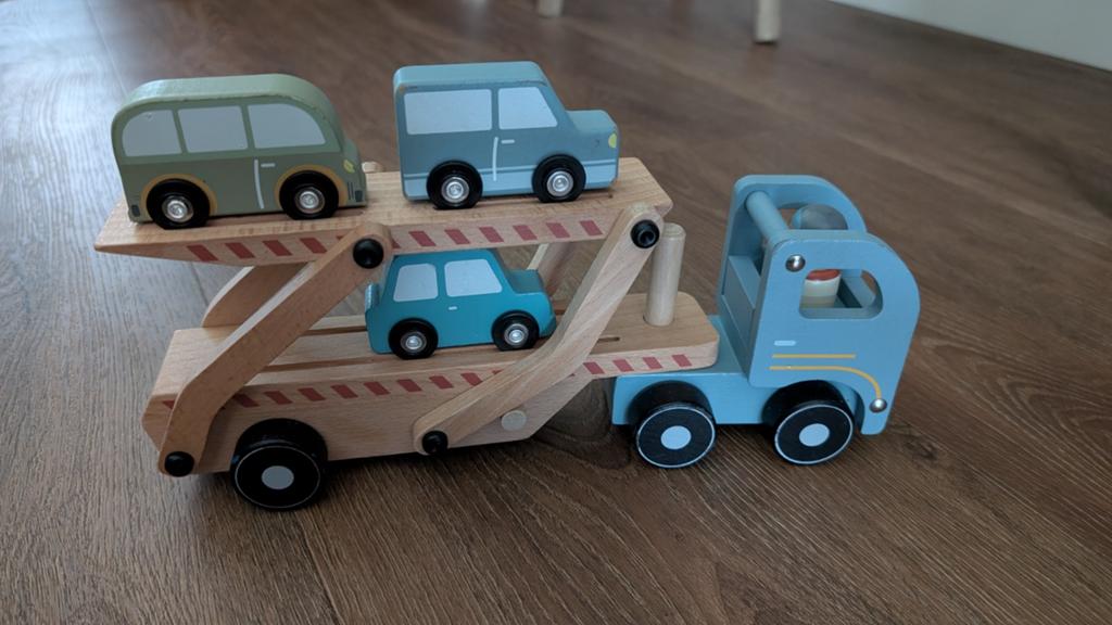 Little Dutch - Houten autotransporter met 3 auto's, Ophalen
