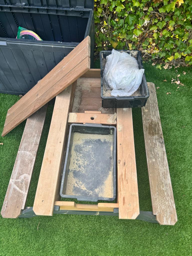 Houten zandbak/picknicktafel voor kinderen, Ophalen, Gebruikt