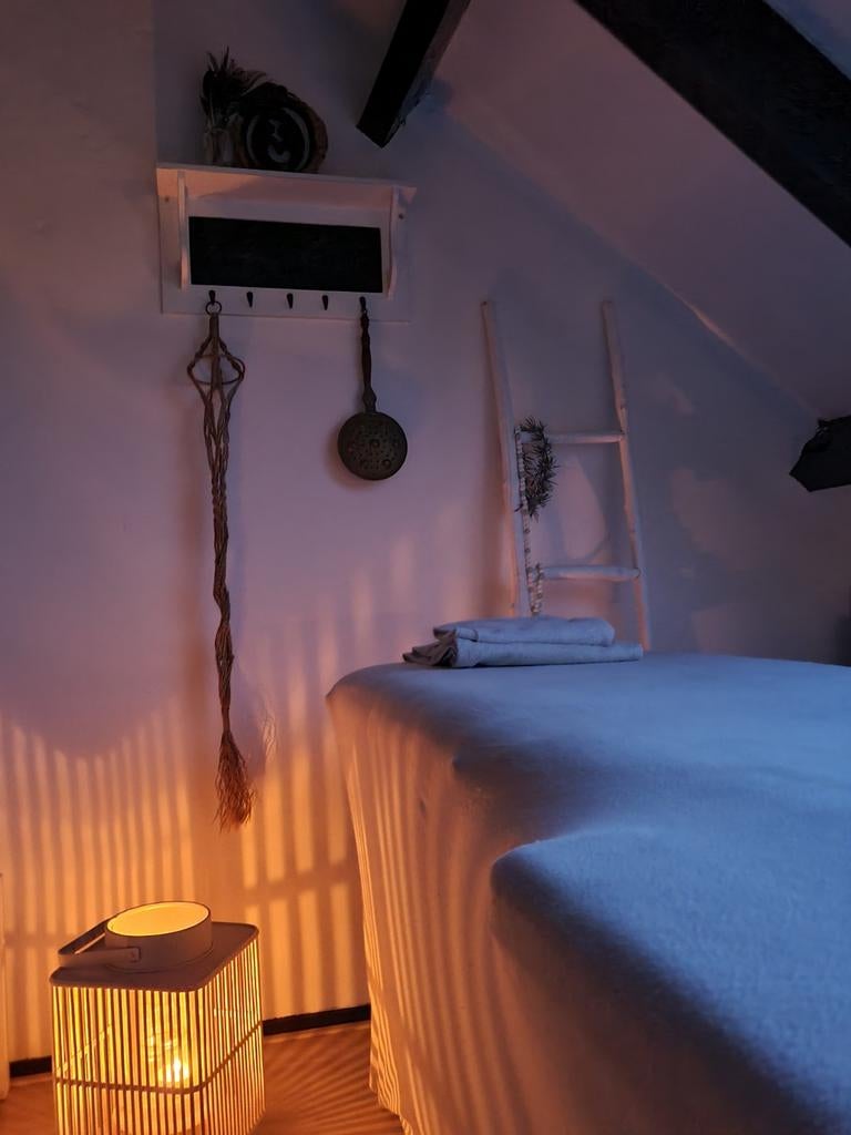 Masseur zoekt dame/echtpaar voor model  Lomi Lomi Massage, Diensten en Vakmensen