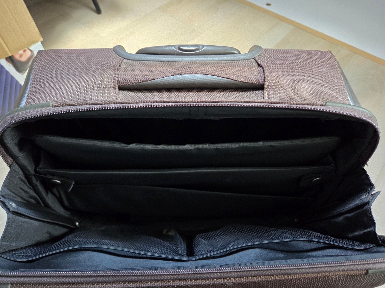 Reis/werkkoffer Samsonite, Ophalen of Verzenden, Hard kunststof, Uitschuifbare handgreep