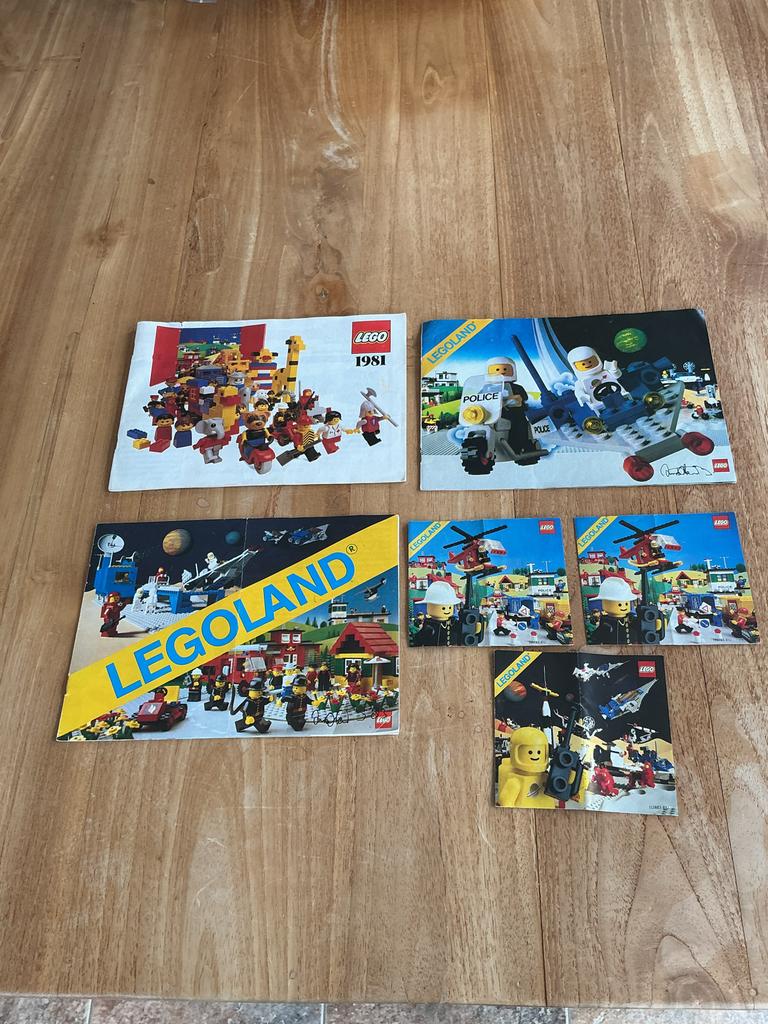 Vintage LEGO folders/catalogi - Legoland, Space, Police 1981, Kinderen en Baby's, Speelgoed | Duplo en Lego, Gebruikt, Overige thema's