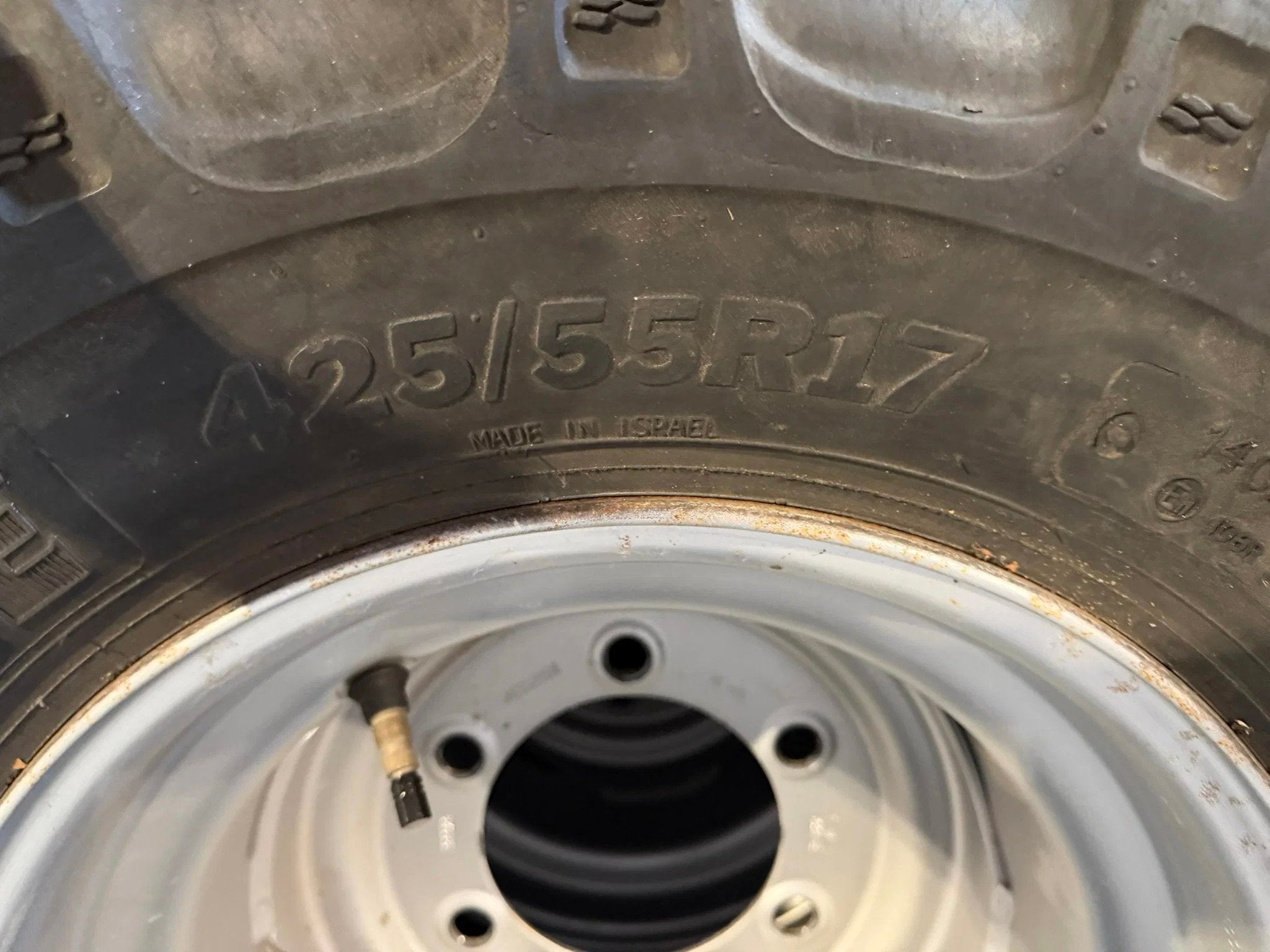 Alliance 425/55 R17 Banden met velg, Gebruikt, Band(en)