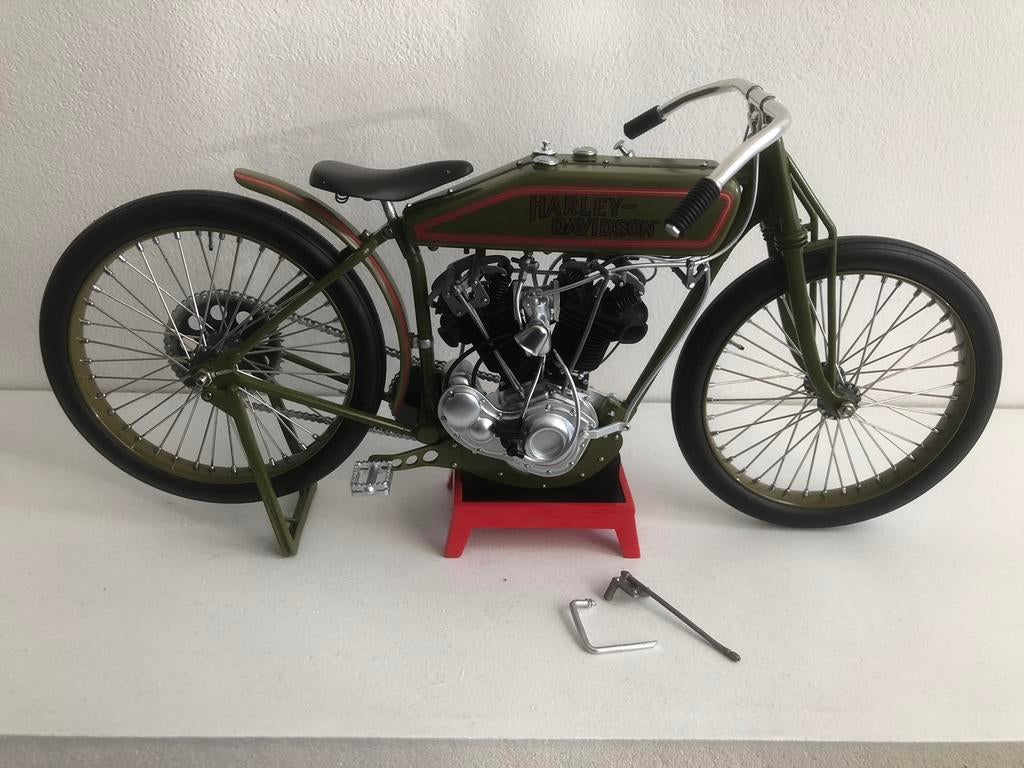 1:6 Harley Davidson Eight Valve Board Track Racer 1926 VMB, Ophalen, Gebruikt, 1:5 t/m 1:8, Motor