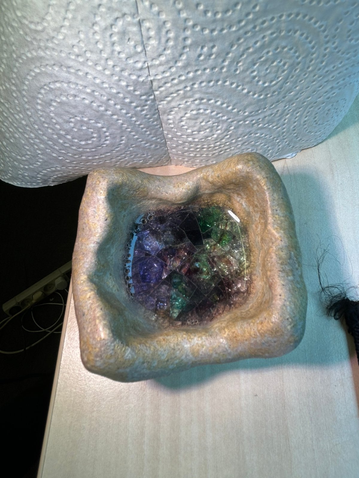 Brutalistisch  Asbakje/schaaltje keramiek/ gesmolten glas, Antiek en Kunst, Ophalen