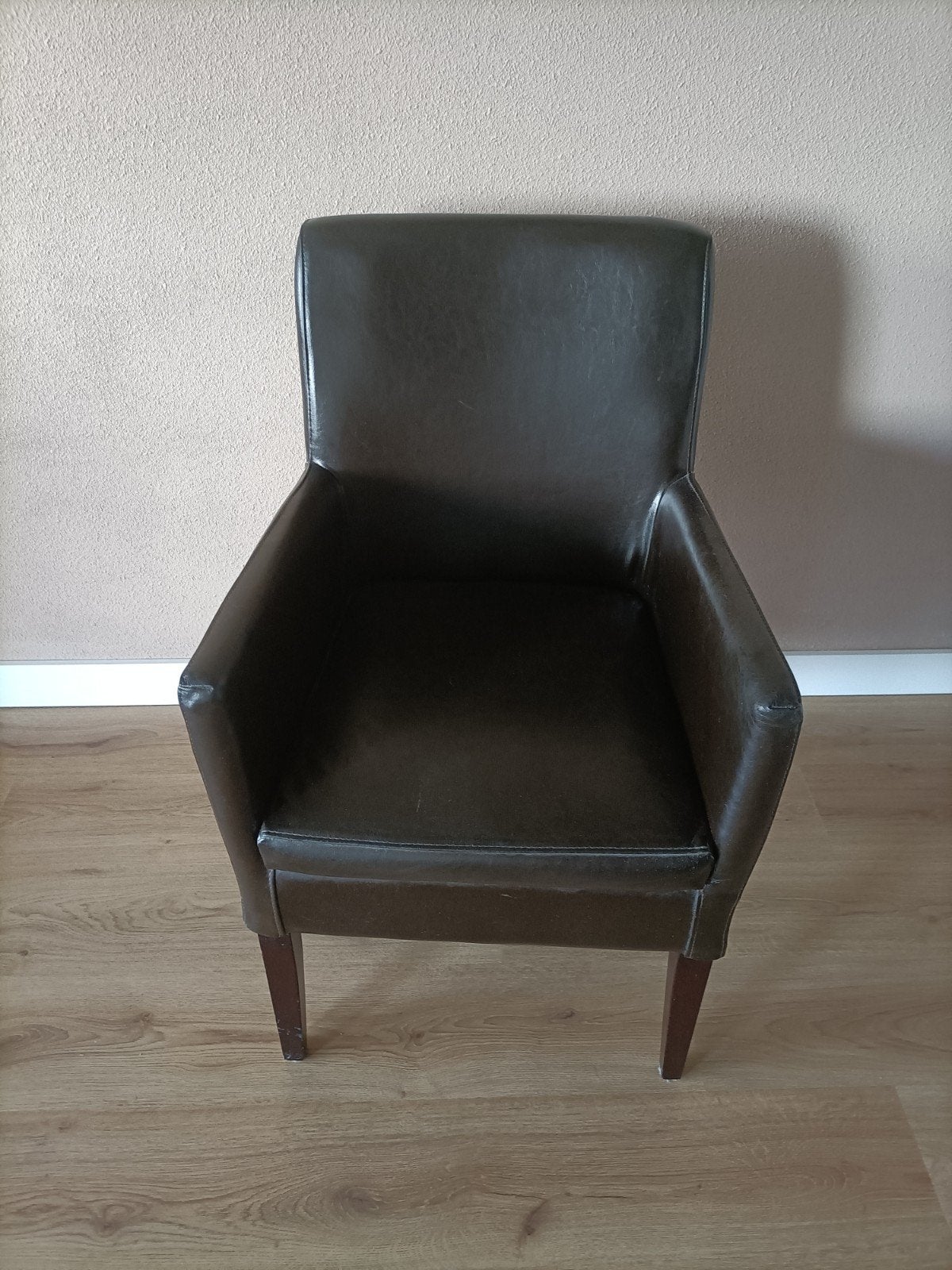Mooie leren stoel, gratis af te halen, Huis en Inrichting, Stoelen, Ophalen, Gebruikt, Bruin, Eén