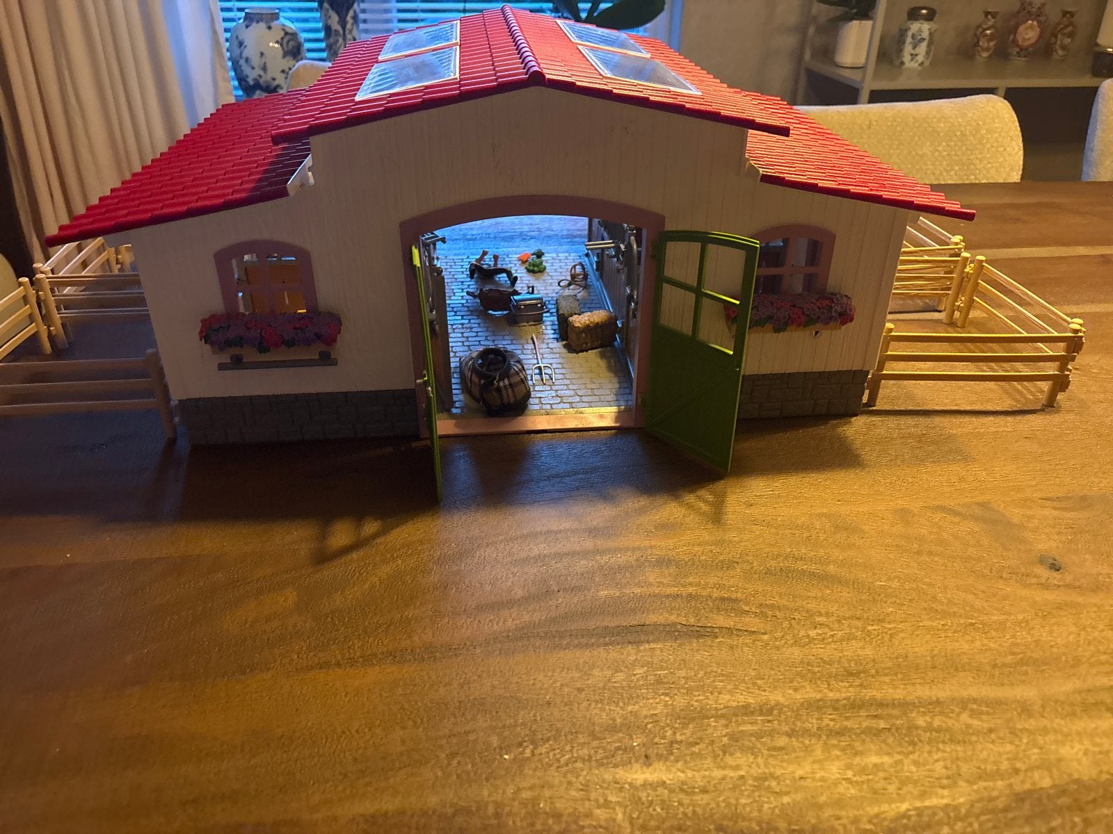 Schleich Paardenstal met accessoires, Ophalen, Zo goed als nieuw, Jongen of Meisje