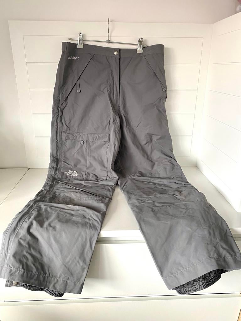 The North Face HyVent Skibroek grijs - Maat L, Kleding | Dames, Wintersportkleding, Ophalen of Verzenden, Gedragen, Maat 42/44 (L)