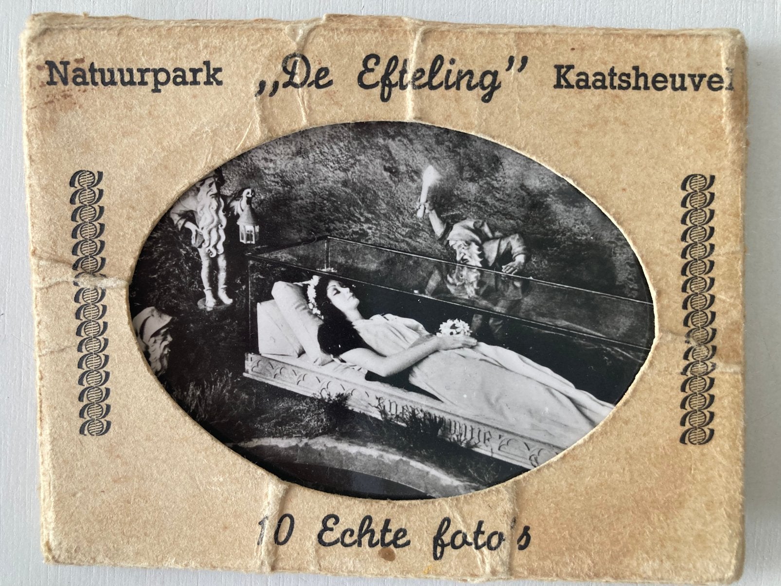 Efteling souvenir jaren ‘50 mapje met 10 foto’s, Verzamelen, Efteling, Ophalen of Verzenden, Gebruikt, Overige typen