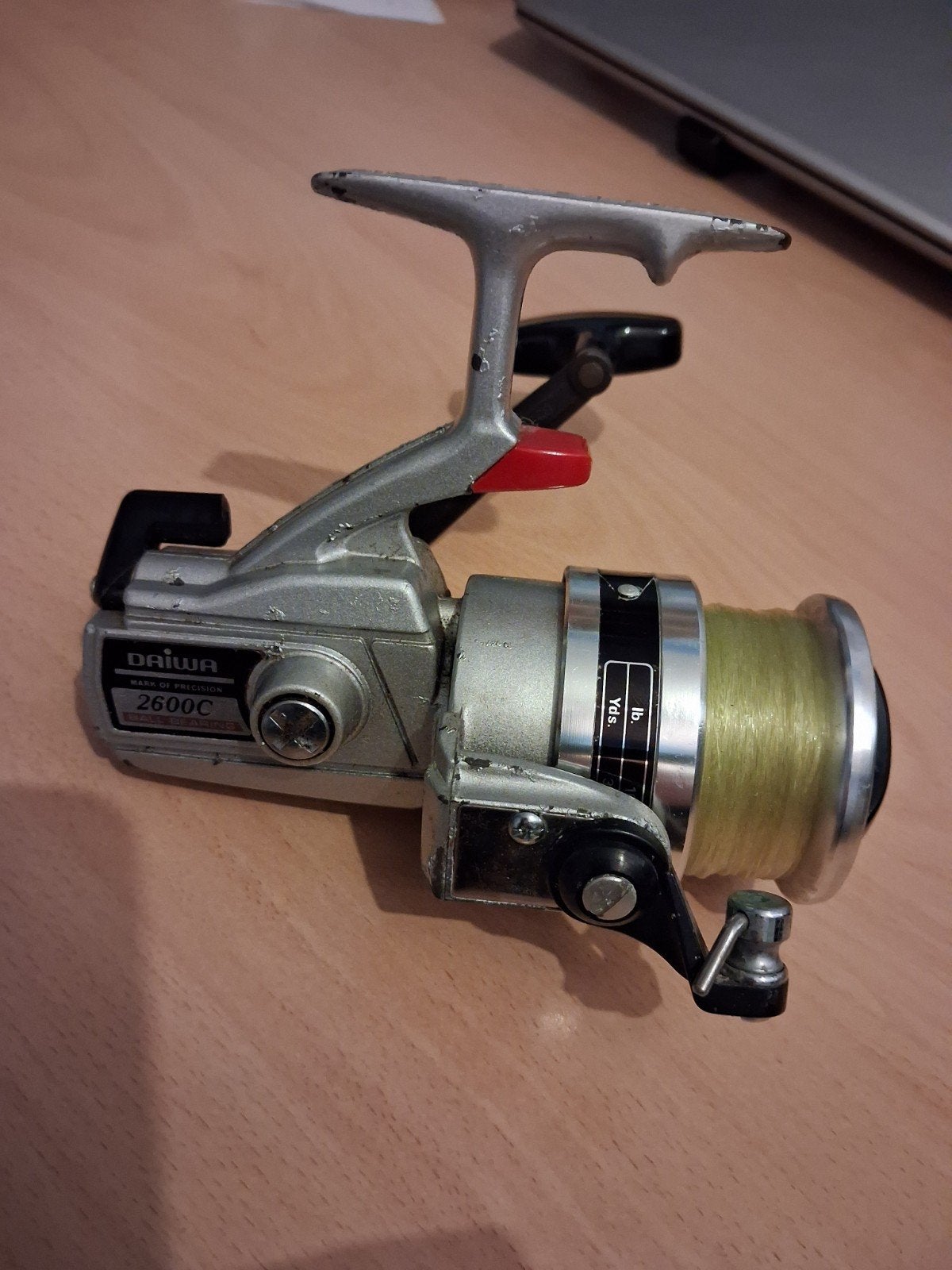 Daiwa 2600C Ball Bearing Molen - Gebruikt maar functioneel, Ophalen of Verzenden, Gebruikt, Molen