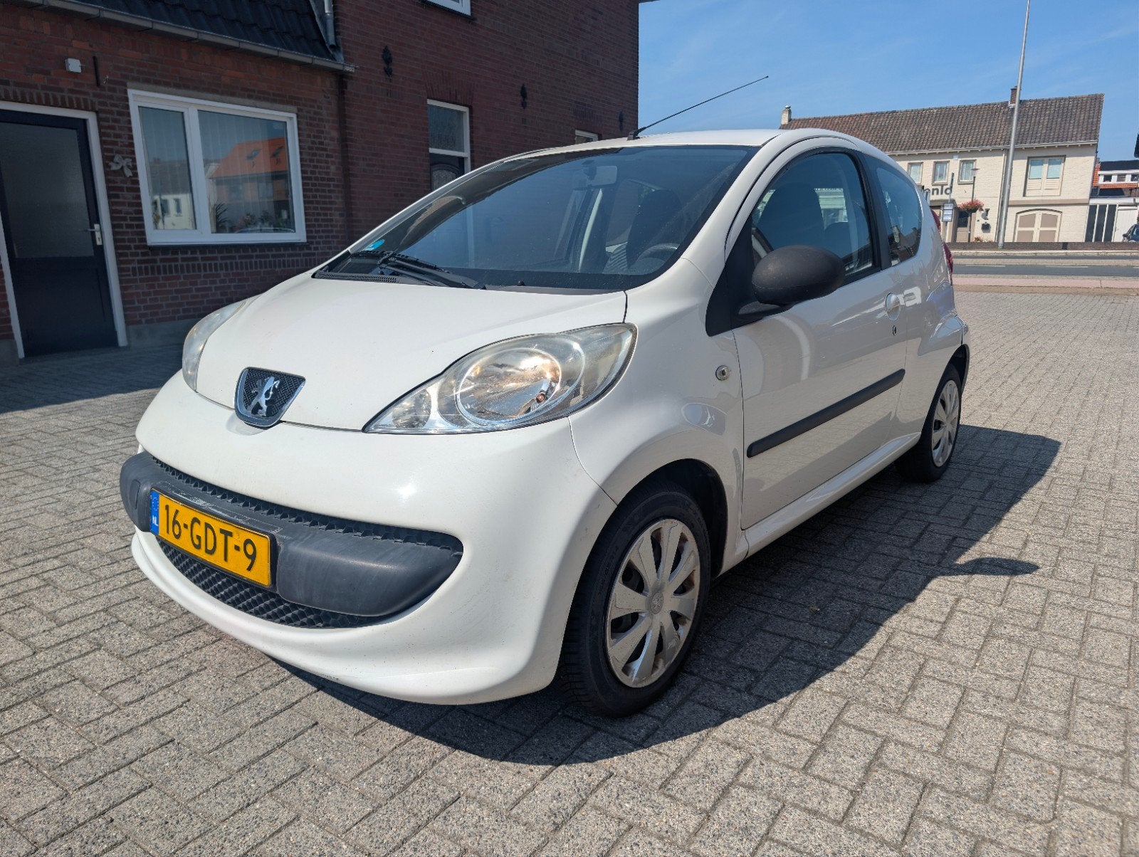 Peugeot 107 airco nieuwe apk nieuwe All Weather banden, Voorwielaandrijving, 4 stoelen, Origineel Nederlands, Handgeschakeld