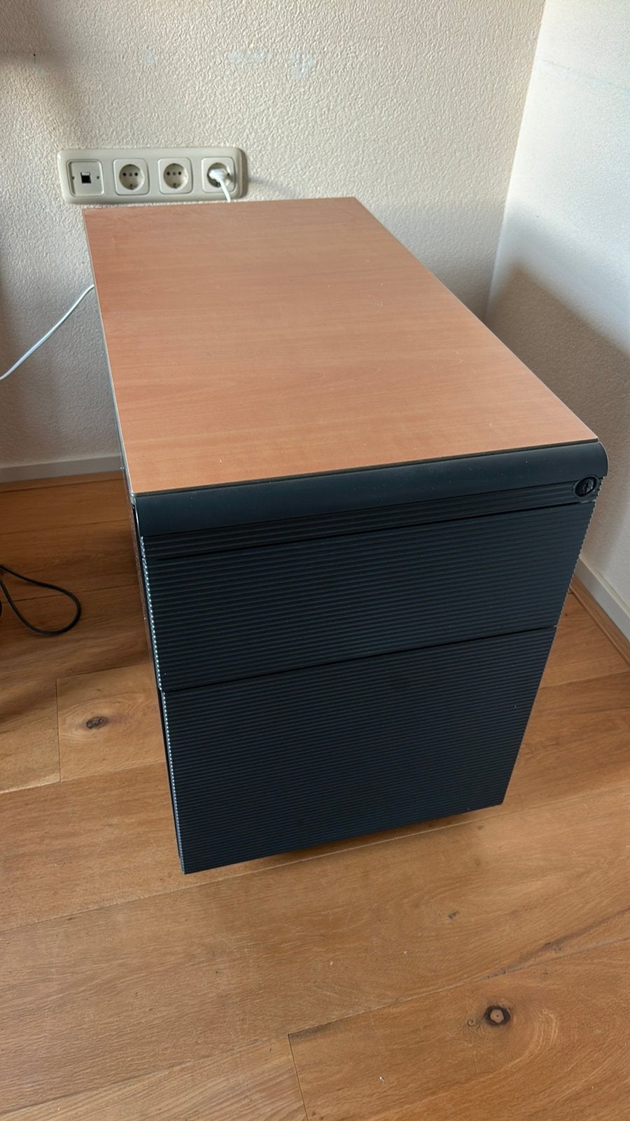 Metalen verrijdbaar Mezzo ladenblok; zo goed als nieuw, Ophalen, Minder dan 50 cm, Zo goed als nieuw, 3 of 4 laden