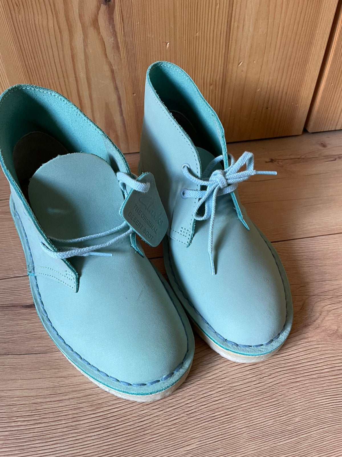 Mooie clarks desertboots turquoise maat 36, Kleding | Dames, Schoenen, Ophalen of Verzenden, Zo goed als nieuw, Blauw, Sneakers of Gympen
