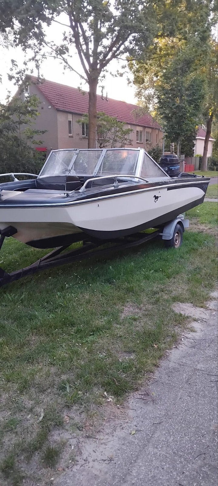 Glastron 85pk mercury, Watersport en Boten, Ophalen, Motor en Techniek, Motorboot