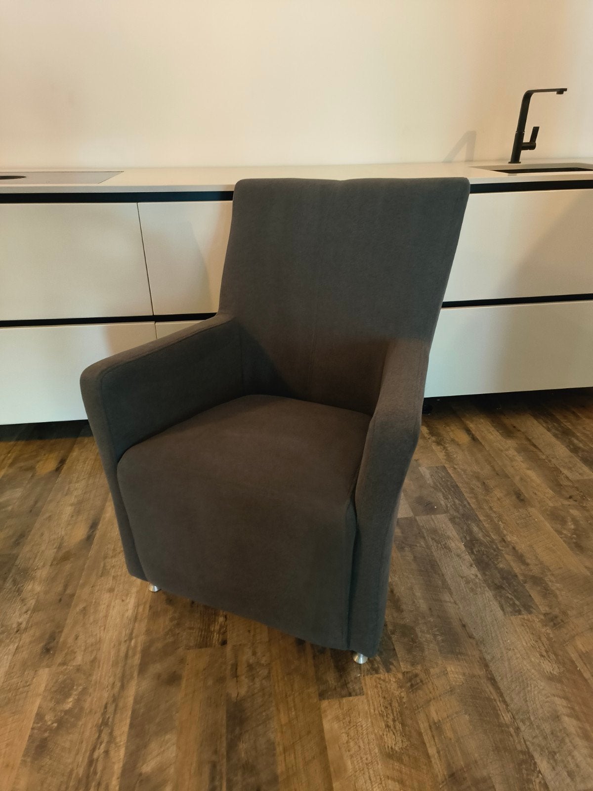 Mooie nette fauteuil, wegens verhuizing, Ophalen, Zo goed als nieuw