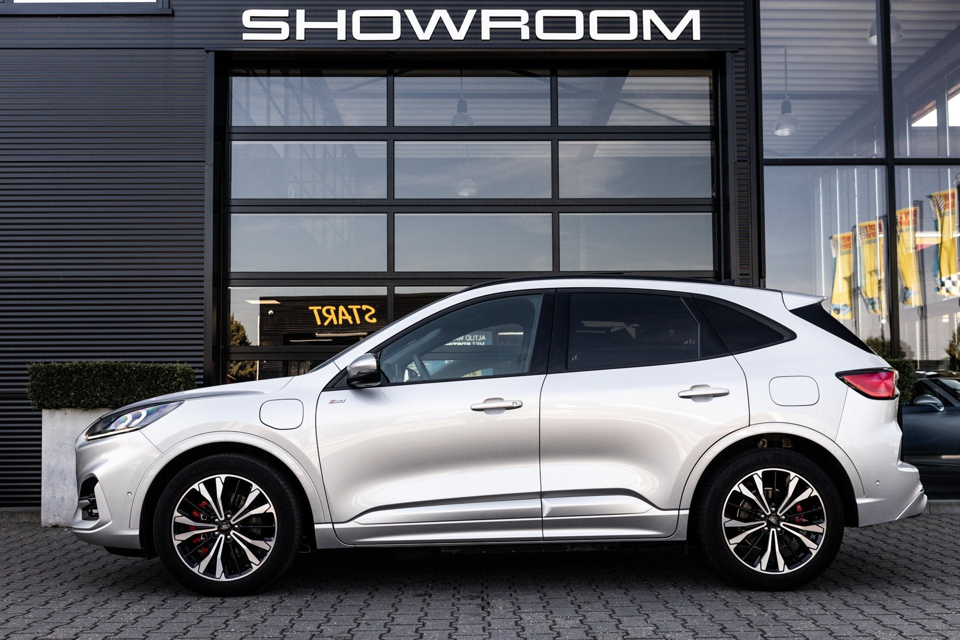 Ford KUGA 2.5 PHEV ST-Line X, Pano, HUD, B&O, Memory, Winter, Auto's, Ford, 14 kWh, Gebruikt, 4 cilinders, Adaptive Cruise Control