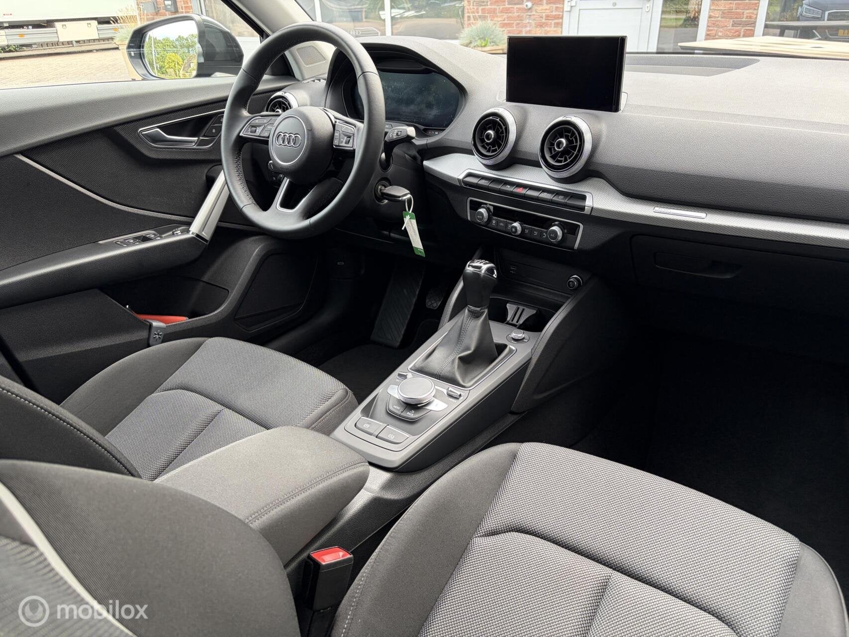 Audi Q2 30 TFSI Advanced edition|Virtueel Cockpit|Camera|Car, Auto's, Voorwielaandrijving, Dealer onderhouden, Gebruikt, Origineel Nederlands