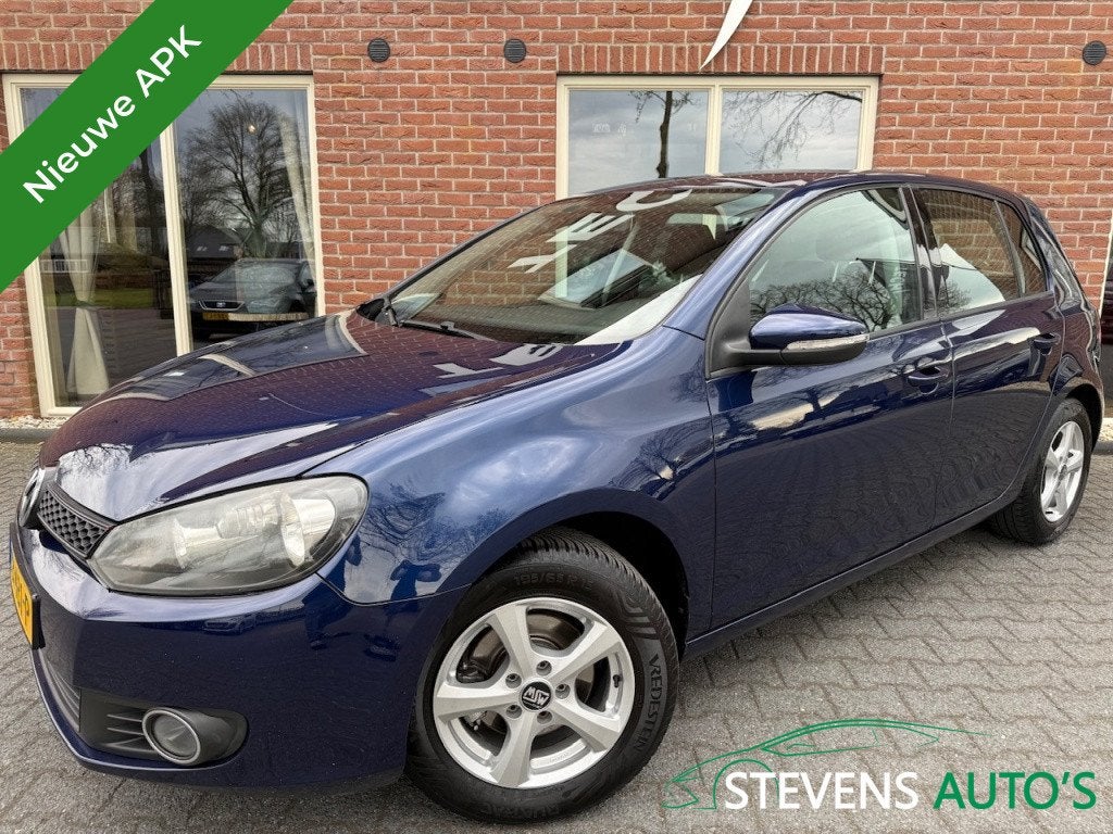 Volkswagen Golf 1.2 TSI NIEUWE APK / CAMERA / CLIMA / CARPLA, Auto's, Euro 5, Gebruikt, Zwart, 4 cilinders