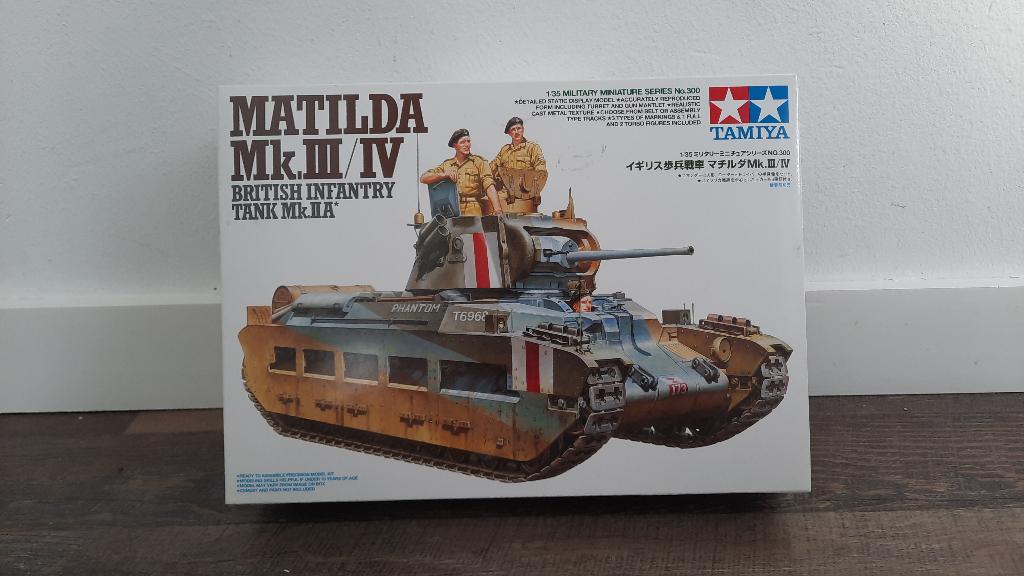 Tamiya 35300 Matilda Mk.III/IV British Infantry Tank, Hobby en Vrije tijd, Modelbouw | Auto's en Voertuigen, Nieuw, Tank, 1:32 tot 1:50