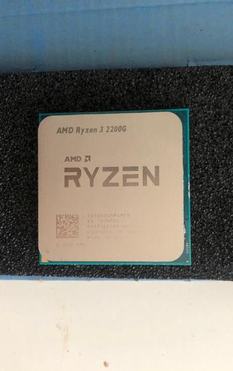 AMD Ryzen 3 2200G Processor - Zo goed als nieuw, Computers en Software, Processors, Ophalen of Verzenden, Zo goed als nieuw, 4-core