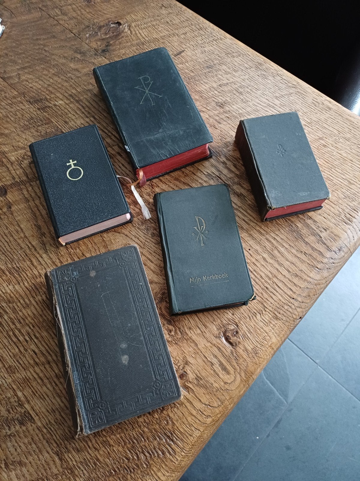 5 kerkboekjes  voor de verzameling, Ophalen