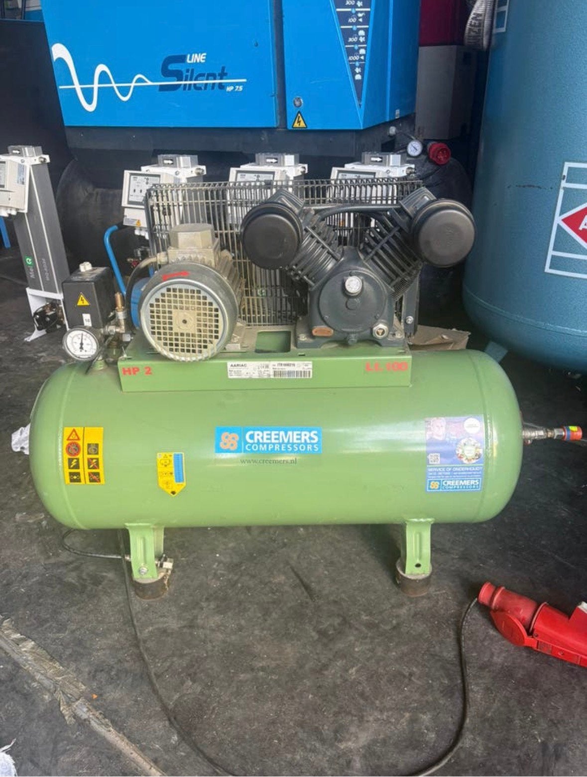 Creemers compressor, Ophalen, Zo goed als nieuw, 200 tot 400 liter/min, Geluidgedempt