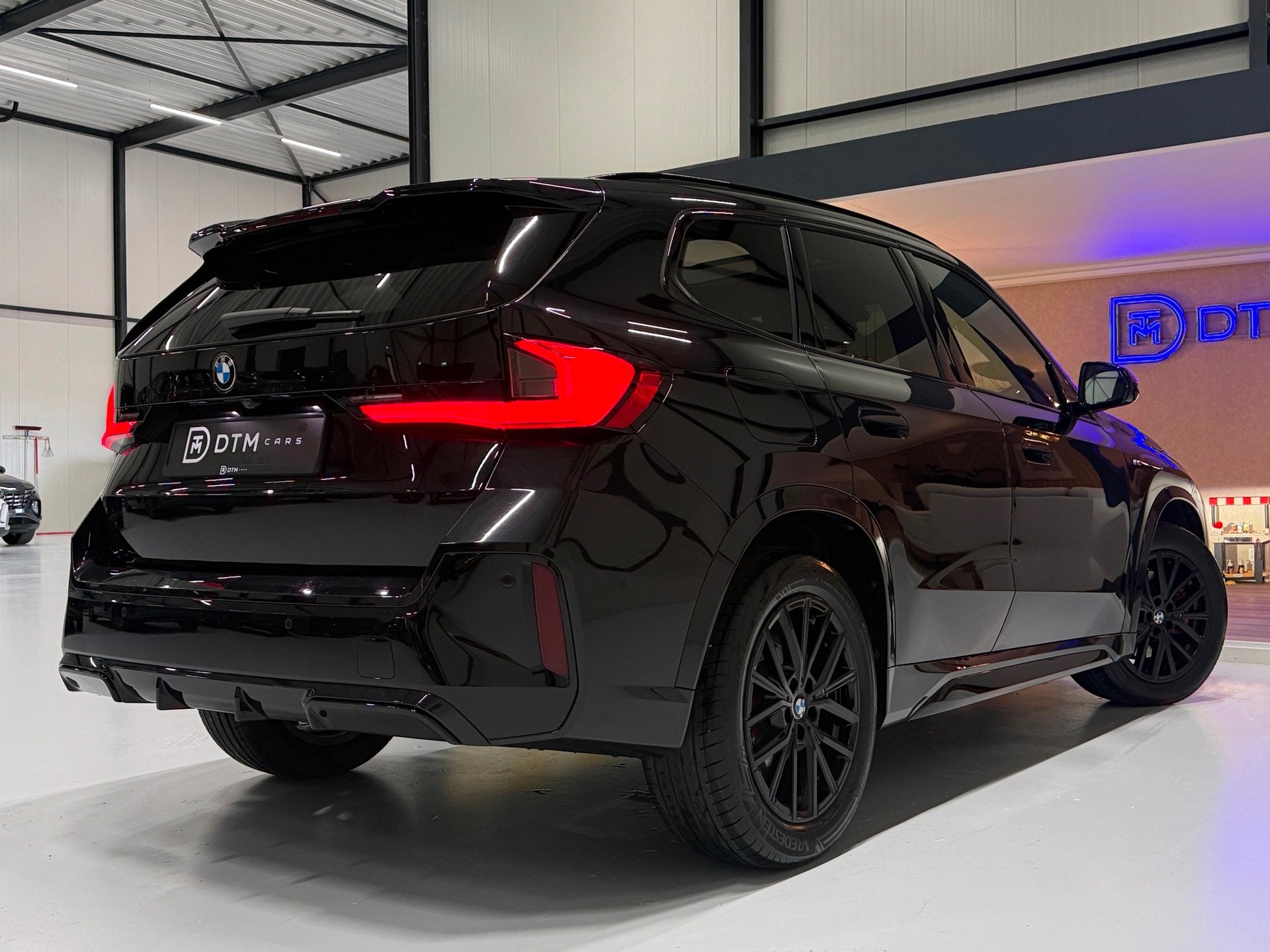 Foto 6 van BMW X1 sDrive20i M Sport | Pano | Sportstoelen | ACC | Trekh