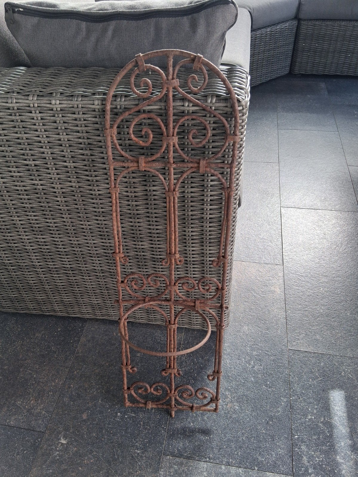 Brocante ijzeren hang rek., Tuin en Terras, Bloembakken en Plantenbakken, Ophalen, Rond, Metaal, Minder dan 30 cm