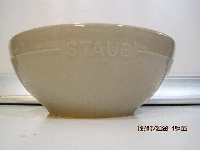 staub schaal voor in de keuken 23,5 dia (397), Overige merken, Nieuw, Ophalen of Verzenden, Schaal of Schalen