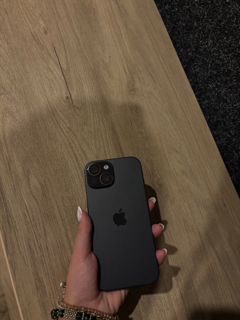 Foto 2 van iPhone 15 128GB (zo goed als nieuw)