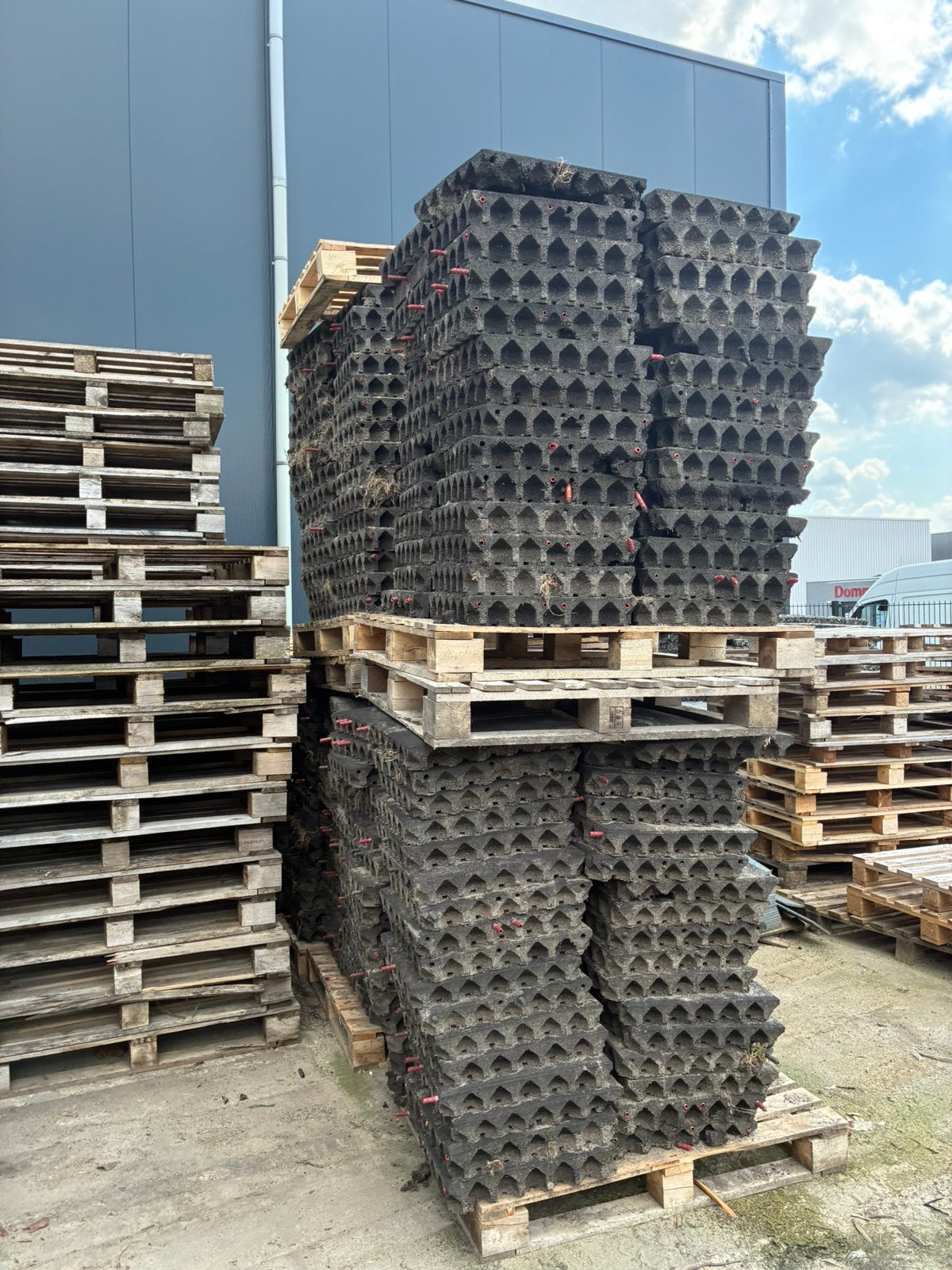 Circa 300 rubber tegels! 50x50x8cm, Ophalen, Gebruikt, Overige typen, Rubber