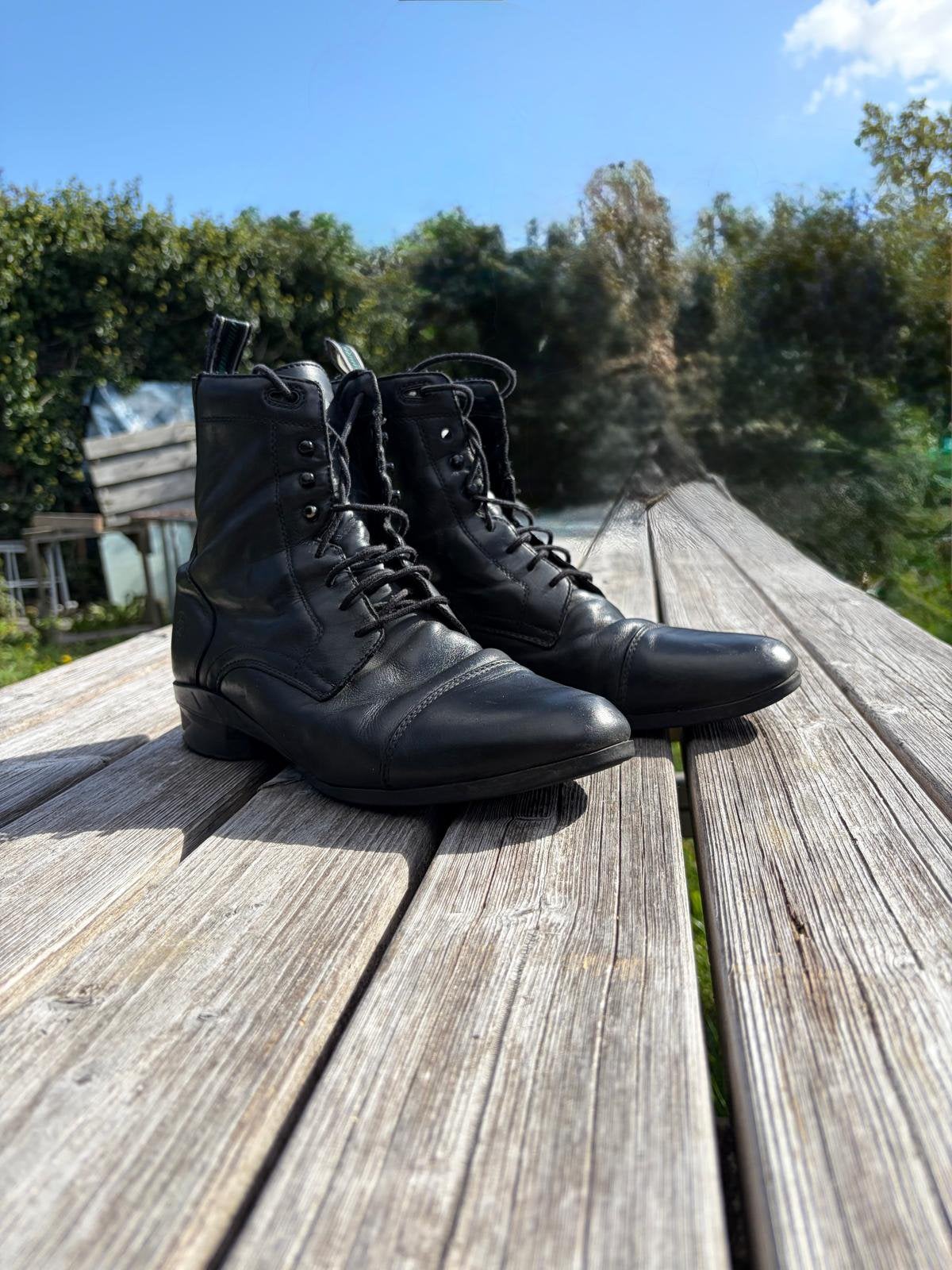 Zwarte Ariat jodhpurs paardrijschoenen mt 42,5, Dieren en Toebehoren, Gebruikt, Ophalen of Verzenden, Ariat, Zwart