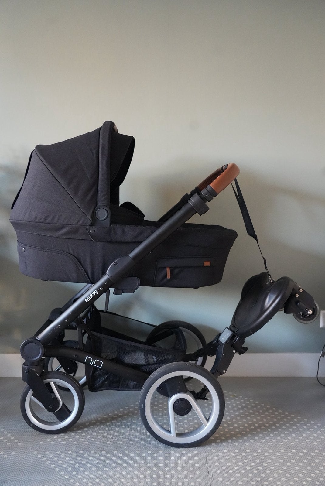 Super complete Mutsy Nio Kinderwagen, Ophalen, Zo goed als nieuw, Mutsy, Verstelbare duwstang