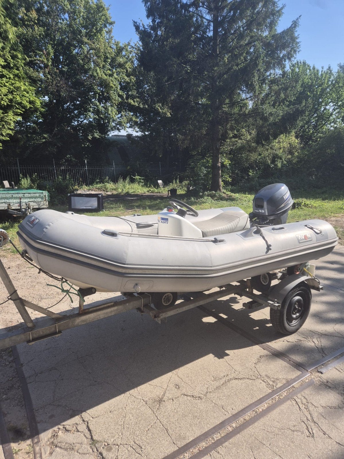 Avon rubberboot met Yamaha 9.9 pk buitenboordmotor, Ophalen, Avon, Gebruikt, Inclusief motor