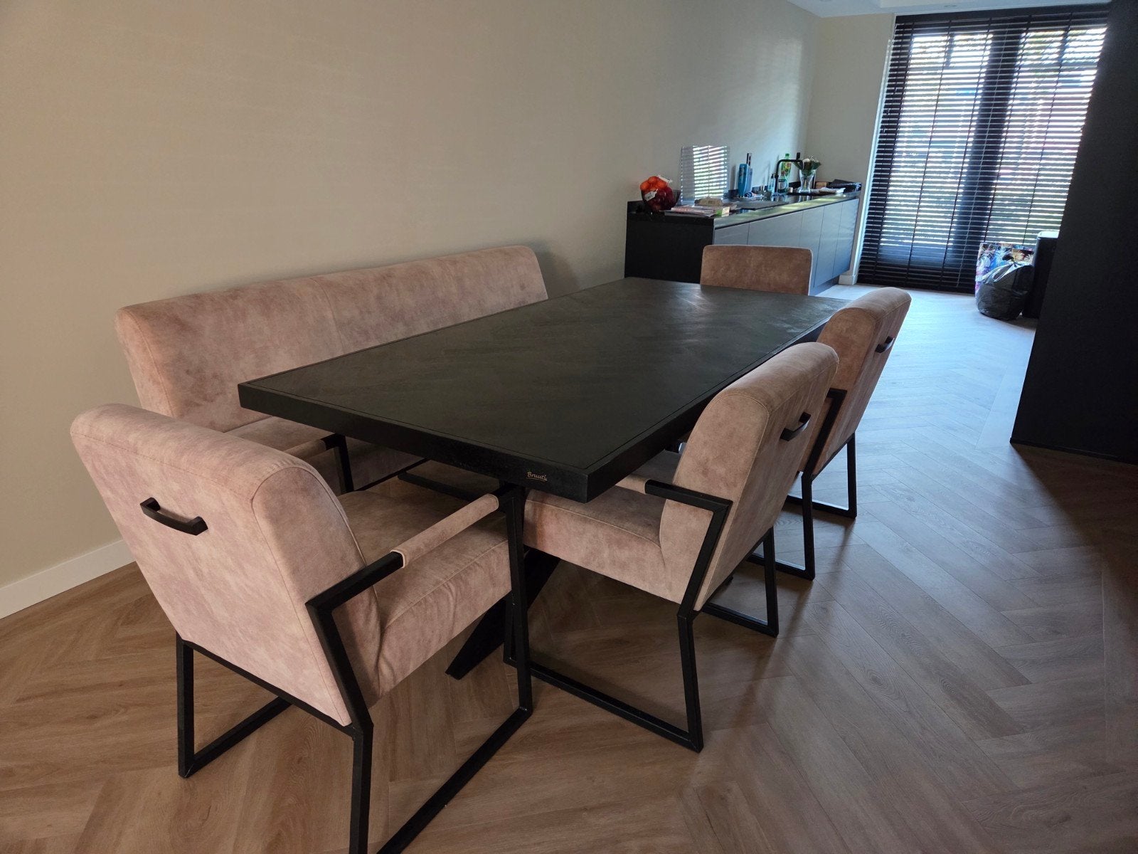 Eetkamerset Bruuts: Zwarte Tafel, 4 Stoelen & Eetbank, Ophalen, Gebruikt, 4 tot 6 stoelen