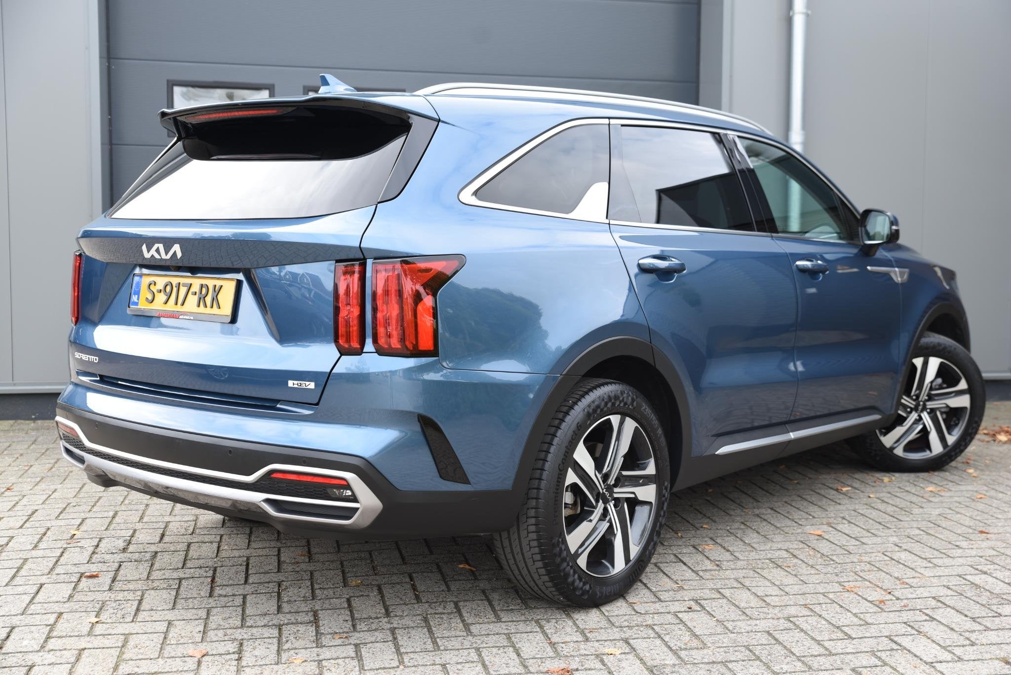 Kia Sorento 1.6 T-GDI Hybrid 2WD DynamicPlusLine 7p NL Auto, Dealer onderhouden, Gebruikt, Euro 6, Blauw