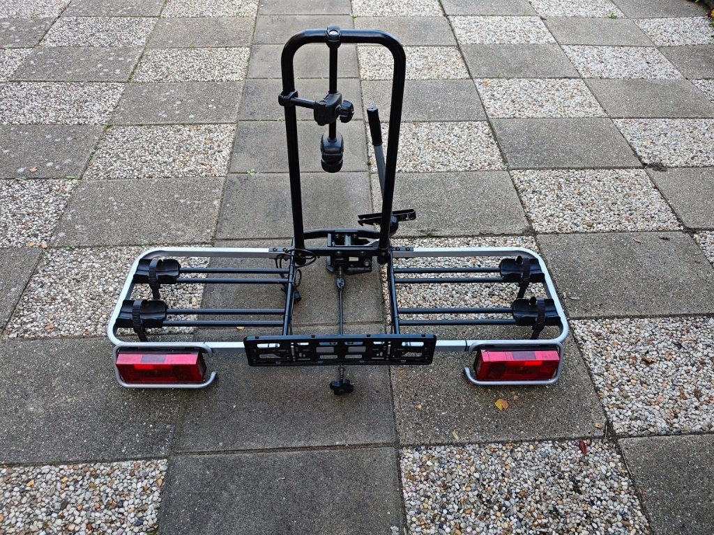 Volvo fietsendrager (2 fietsen) voor trekhaak, Ophalen, Gebruikt, Brede banden, 2 fietsen